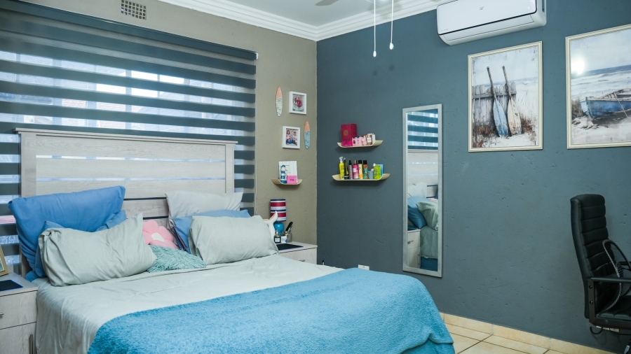 3 Bedroom Property for Sale in Flamwood North West